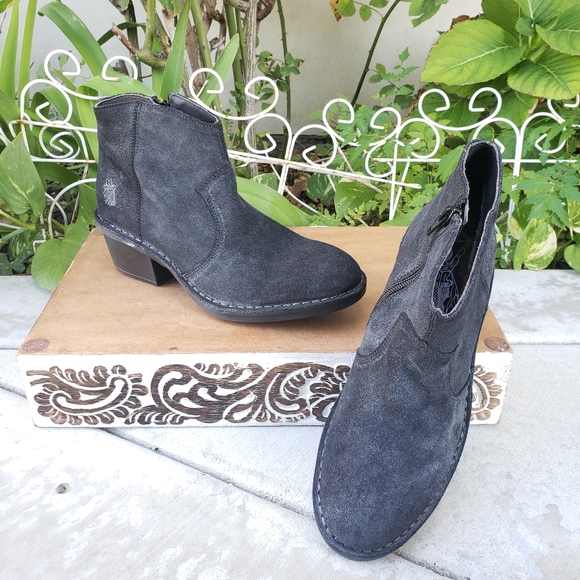 Western Chic Fly London Black Leather Booties - Picture 4 of 9